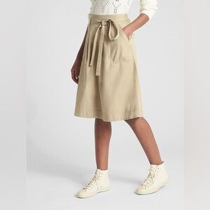 GAP A-Line Utility Skirt in Iconic Khaki with Tie Belt – Size 6